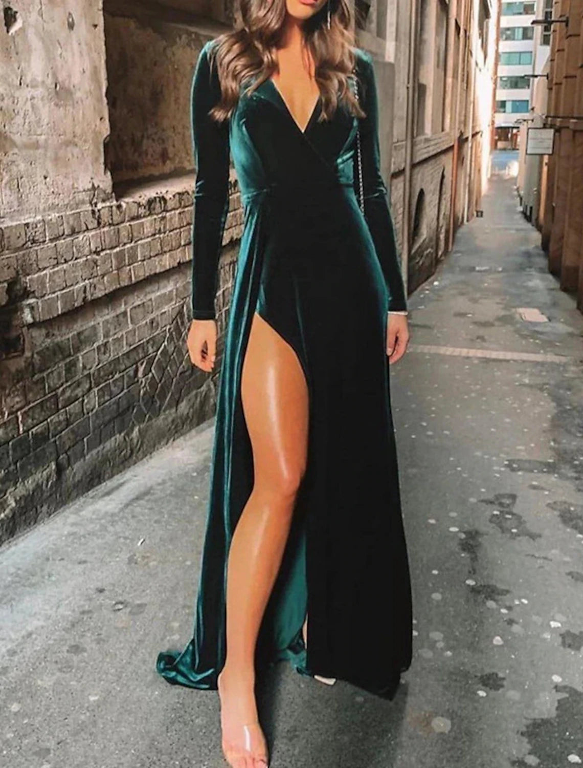 Abito da damigella d'onore a trapezio, scollo a V, maniche lunghe, sexy, strascico a ruota, in velluto con spacco frontale